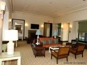 Crystal Quarters Furnished Apartments At The Gramercy Arlington Exterior photo